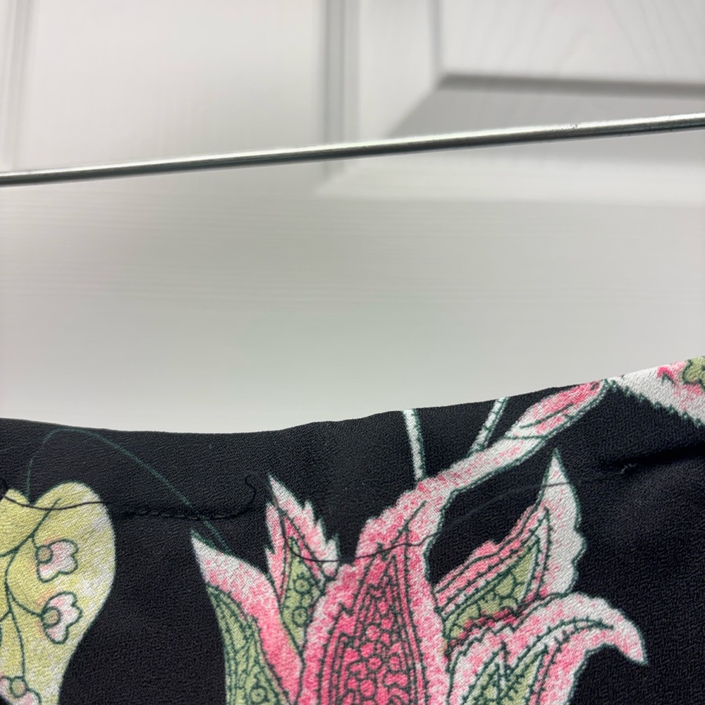 Dressbarn Woman Black Floral Midi Skirt – Size 16W - Picture 11 of 15